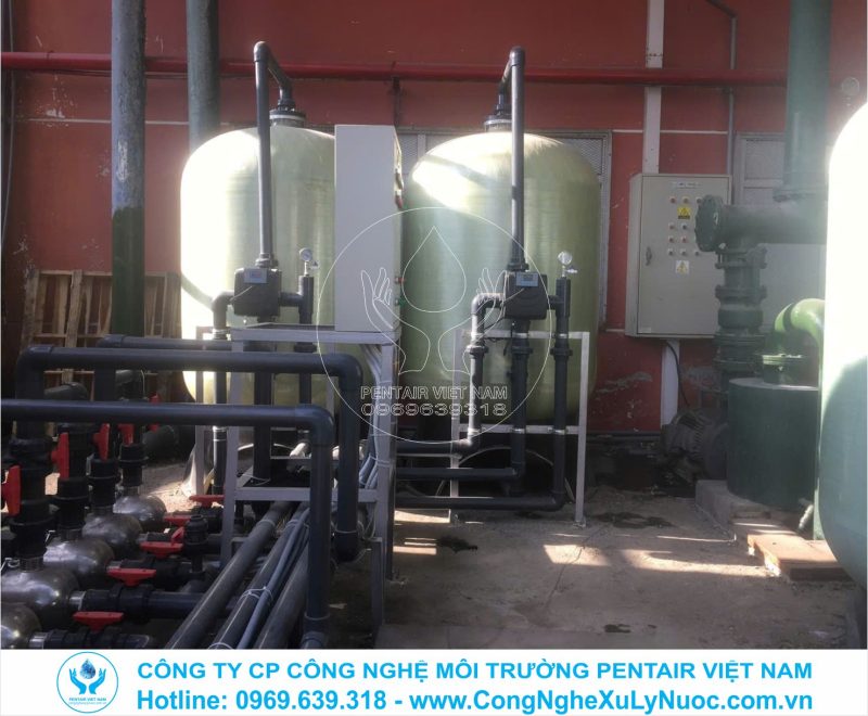 Cột lọc Composite 2472 trong hệ thống xử lý nước cấp RO công suất 10m3/h lắp đặt tại nhà máy Dragon, KCN Quế Võ, Bắc Ninh.