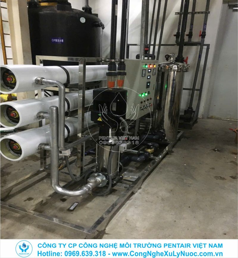 Hình ảnh thực tế lắp đặt 3 hệ thống màng RO 8040 và module EDI công suất 6m3/h cho nhà máy xi mạ tại Hải Phòng.