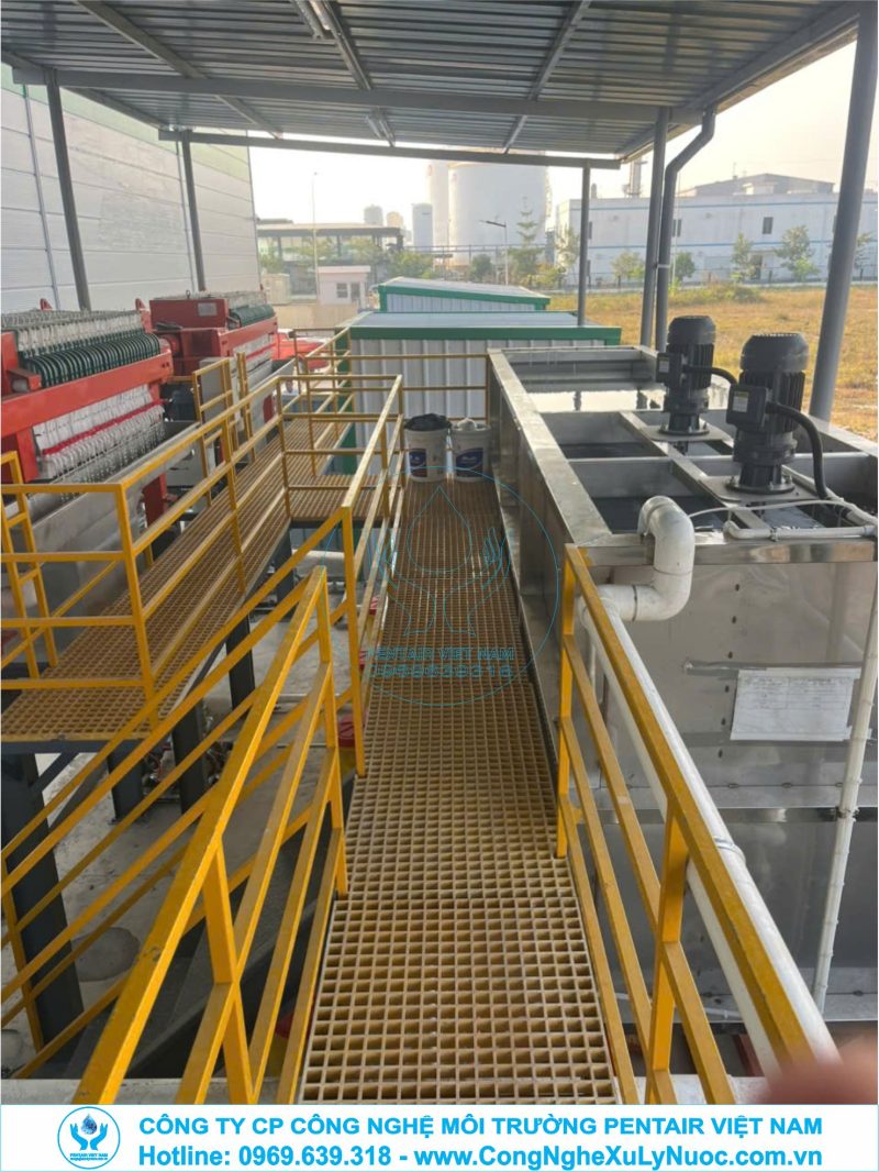 Máy khuấy hóa chất Agitator cho bể lắng hệ thống xử lý nước thải xi mạ công suất 200m3 tại Phổ Yên Thái Nguyên