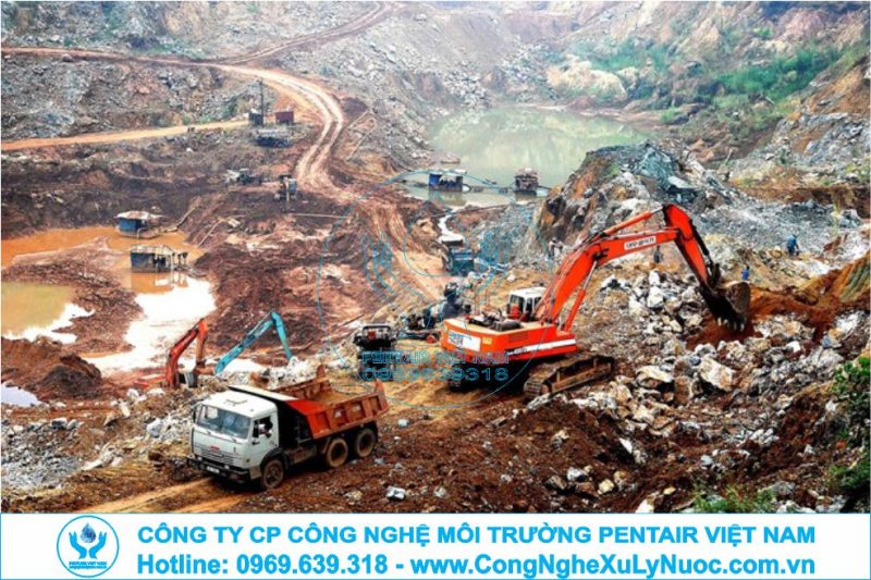 Hệ thống xử lý nước thải nhà máy chế biến khoáng sản hiện đại.